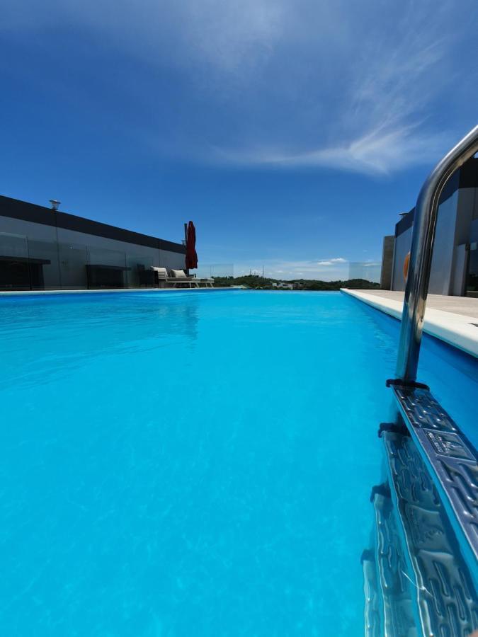 The Lanes Hotel Tutong Esterno foto