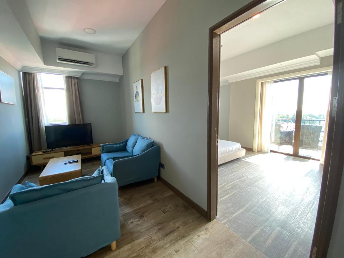 The Lanes Hotel Tutong Esterno foto